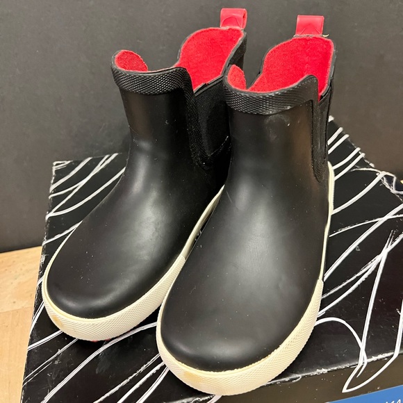 Brand New in Box Max & Nate Rain Boots - Picture 1 of 3